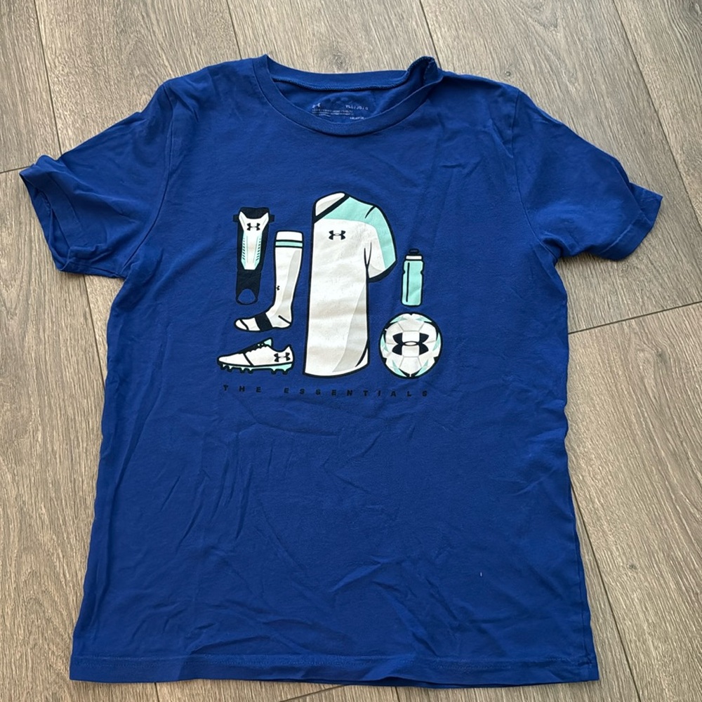 The Essentials Under Armour, soccer shirt